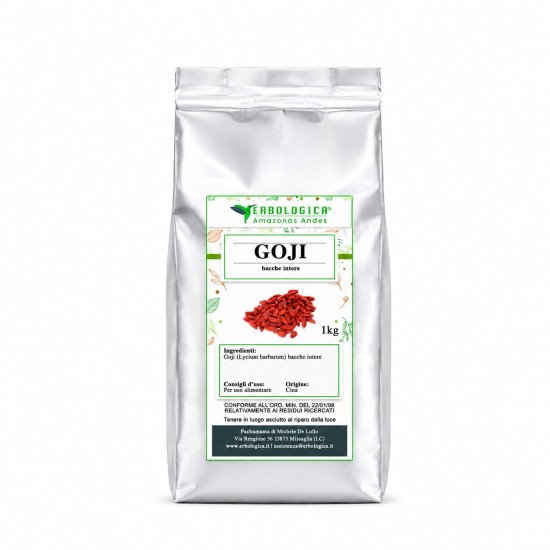 Goji bacche intere 1kg in busta argentata su sfondo bianco per ecommerce