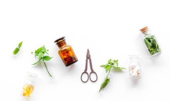 Le basi della fitoterapia, come iniziare con i rimedi erboristici Le basi della fitoterapia, come iniziare con i rimedi erboristici