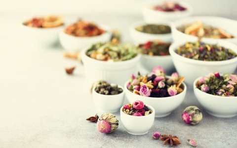 Svelare i segreti delle tisane, perché optare per le erbe sfuse nei vostri infusi