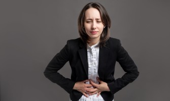 Reflusso nervoso: come lo stress scatena acidità e come gestirlo