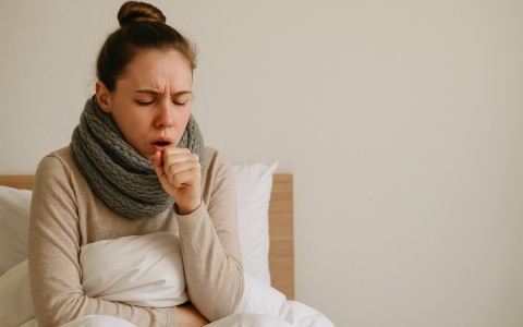 Tosse persistente cause sintomi e rimedi naturali che aiutano davvero