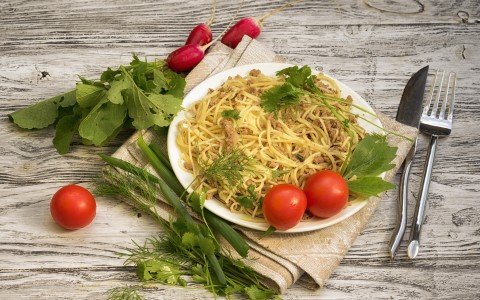 Spaghetti con erbe aromatiche: una ricetta naturale da erbologica