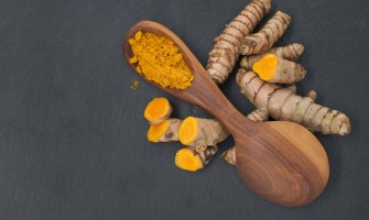 Curcuma e zenzero: un mix naturale contro l’infiammazione Curcuma e zenzero: un mix naturale contro l’infiammazione
