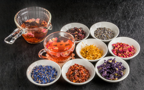 Tisane fredde detox perfette per l'estate Tisane fredde detox perfette per l'estate