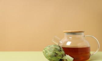Amaro al carciofo fatto in casa: ricetta digestiva con arancia e spezie Amaro al carciofo fatto in casa: ricetta digestiva con arancia e spezie