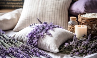 Cuscino di erbe: tradizione e benessere per il sonno naturale Cuscino di erbe: tradizione e benessere per il sonno naturale