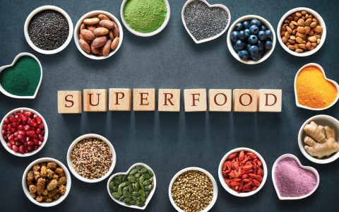 Superfood alghe proprietà benefici e come usarle per energia e depurazione