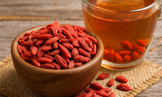 Bacche di Goji: benefici, proprietà e usi quotidiani Bacche di Goji: benefici, proprietà e usi quotidiani