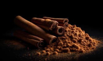 Cannella in polvere: proprietà e usi in cucina | Erbologica Cannella in polvere: proprietà e usi in cucina | Erbologica
