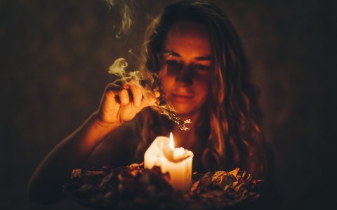 Salvia protagonista di novembre rimedio naturale per equilibrio e salute