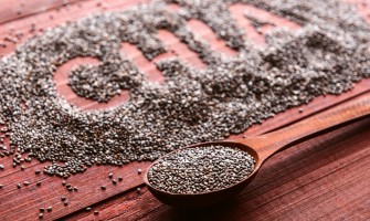 Semi di chia superfood ricco di fibre omega 3 e benefici essenziali