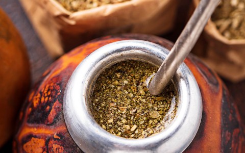 Yerba Mate: energia naturale e benessere quotidiano Yerba Mate: energia naturale e benessere quotidiano