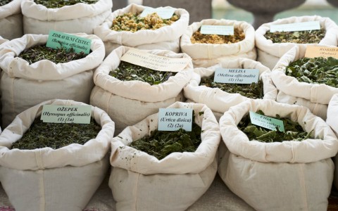 Prezzi ingrosso piante officinali – Forniture erboristiche B2B | Erbologica.it