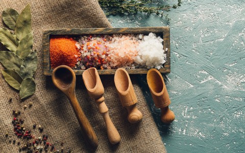 Sali gourmet naturali tra hawaii cipro e himalaya per ricette creative