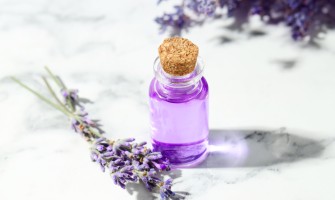 Olio essenziale di lavanda come usarlo e perché fa bene