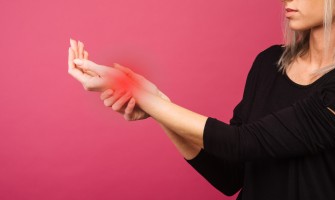 Rimedi naturali per dolori articolare per mantenere la salute delle ossa Rimedi naturali per dolori articolare per mantenere la salute delle ossa