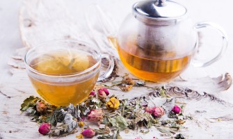 Sollievo in tazza: scoprite i potenti poteri delle tisane contro la diarrea Sollievo in tazza: scoprite i potenti poteri delle tisane contro la diarrea