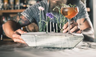 Impariamo a fare liquori con piante medicinali sane per l'organismo: Timo, Elicriso e Lavanda