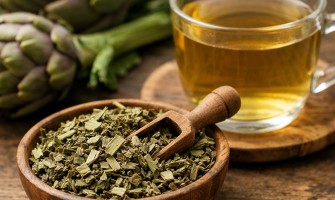 Carciofo foglie per tisana nella tradizione erboristica