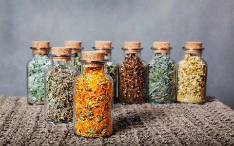 Erbe officinali contro l'insonnia Erbe officinali contro l'insonnia
