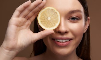 Rimedi naturali contro le occhiaie Rimedi naturali contro le occhiaie