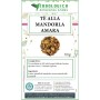 Tè aromatizzato con pezzetti di mandorla amara  Tè aromatizzato con pezzetti di mandorla amara