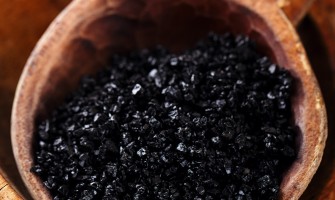 Sale nero delle Hawaii